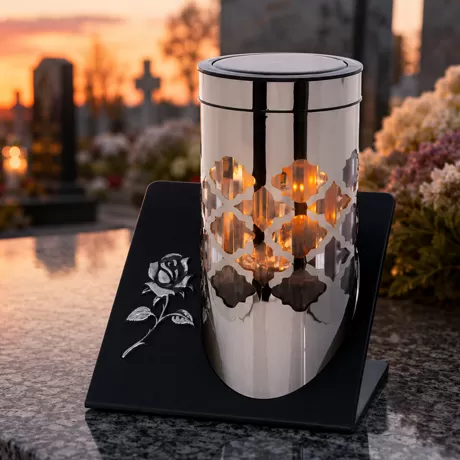 How to Choose Solar Panels and LED Lights for Polish Cemetery Lanterns: A Guide for Wholesale Buyers